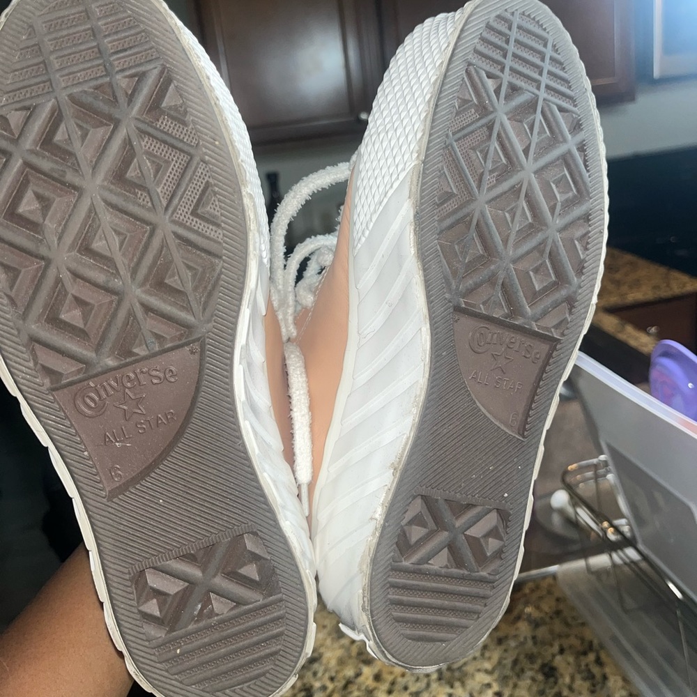 Platform Converse - image 2